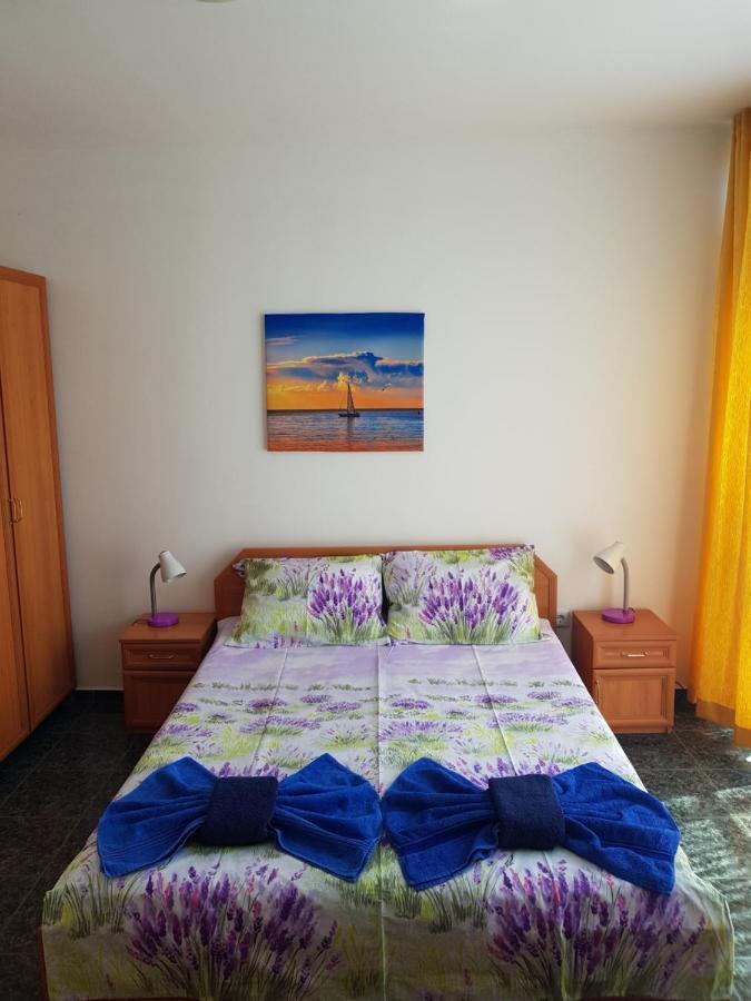 Riviera Complex 6 Hotel Sveti Vlas Bagian luar foto