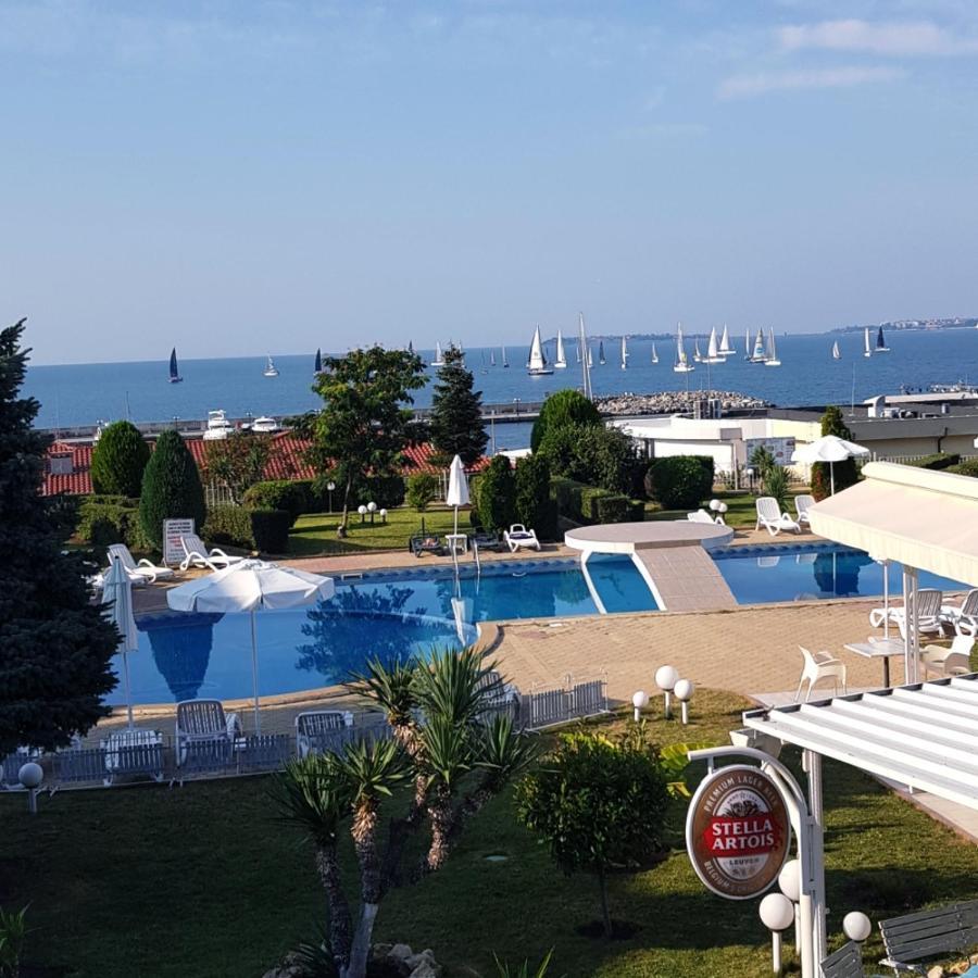 Riviera Complex 6 Hotel Sveti Vlas Bagian luar foto