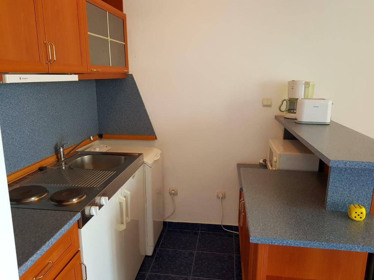 Riviera Complex 6 Hotel Sveti Vlas Bagian luar foto